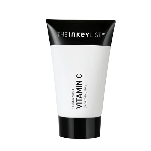 VITAMIN C SERUM Serumas su vitaminu C iš "The Inkey List". Šis serumas skatina odos atsinaujinimą, oda taps skaistesnė ir atgaus sveiką spindesį. Vitaminas C yra veiksmingas antioksidantas ir patikrintas kovotojas su raukšlelėmis. Serumo sudėtyje yra 30 proc. stabilios askorbo rūgšties koncentracija.   Skirta: brandžiai, pigmentuotai odai  Formulės savybės: veiksminga vitamino C koncentracija, minimali sudėtis, be kvepalų